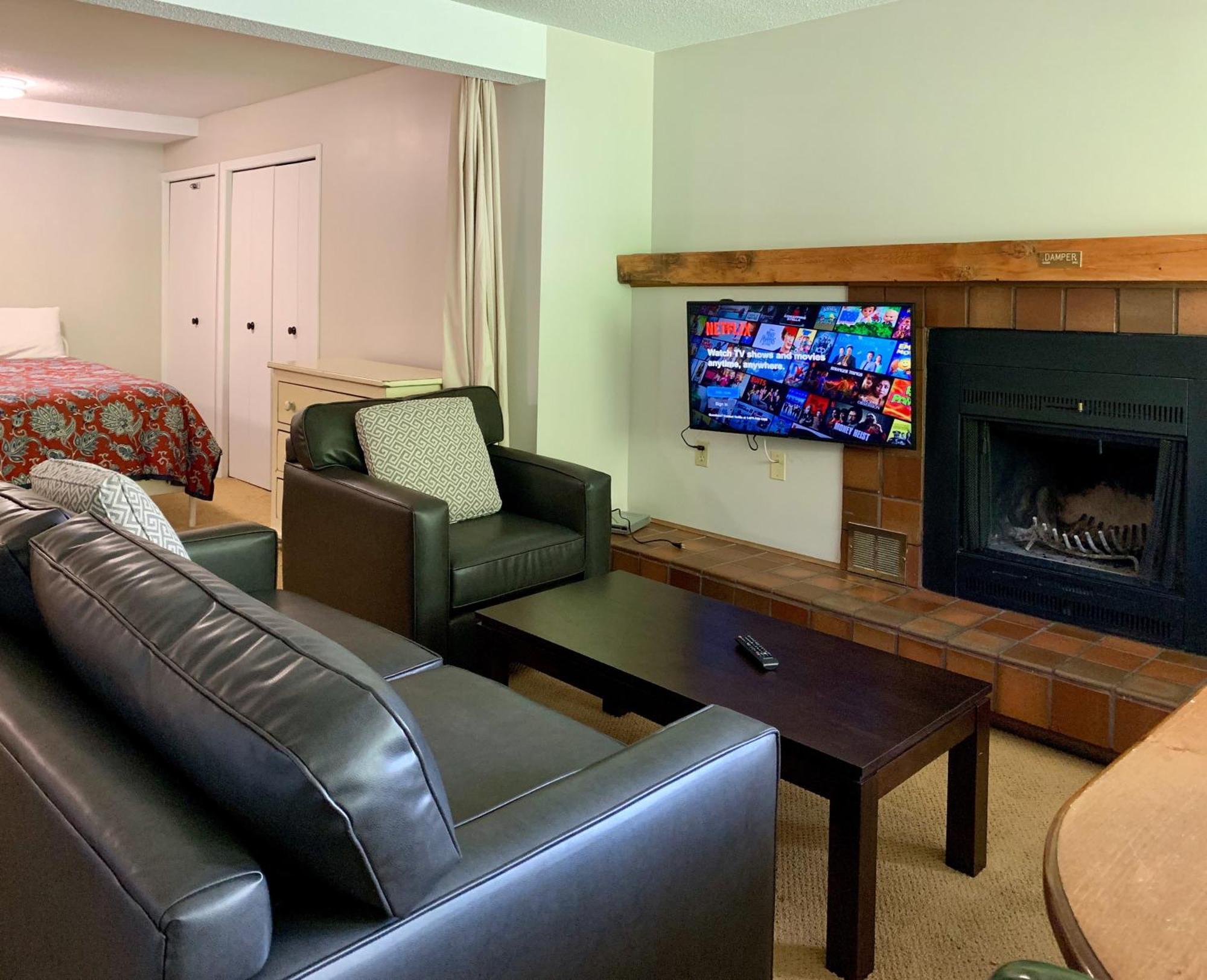 Panorama Mountain Resort - Horsethief Lodge With Fairmont Creek Room photo