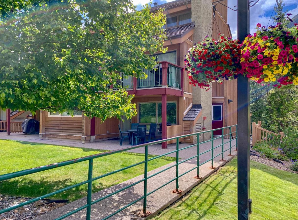 Panorama Mountain Resort - Horsethief Lodge With Fairmont Creek Room photo